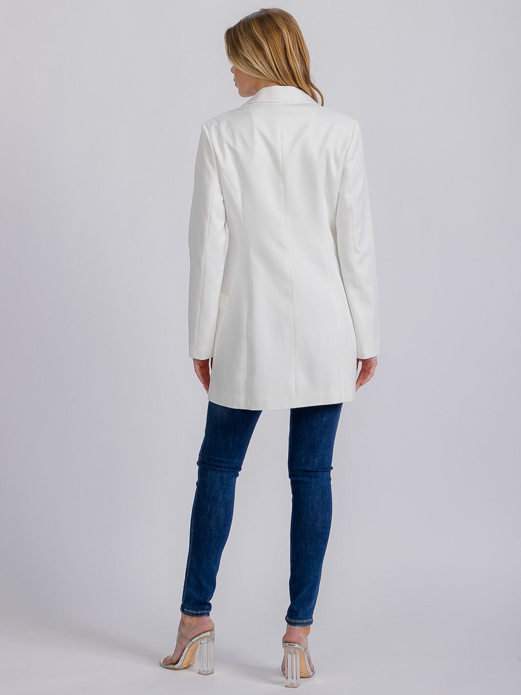 WOMEN'S LONG SLEEVE BUTTON CLOSURE FRONT POCKETS BLAZER
