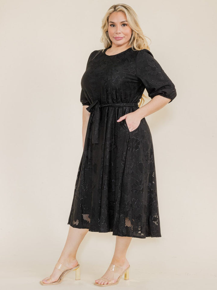 PLUS SIZE SHORT SLEEVE FLOWER EYELET DETAILED SELF TIE FRONT POCKETS MIDI DRESS
