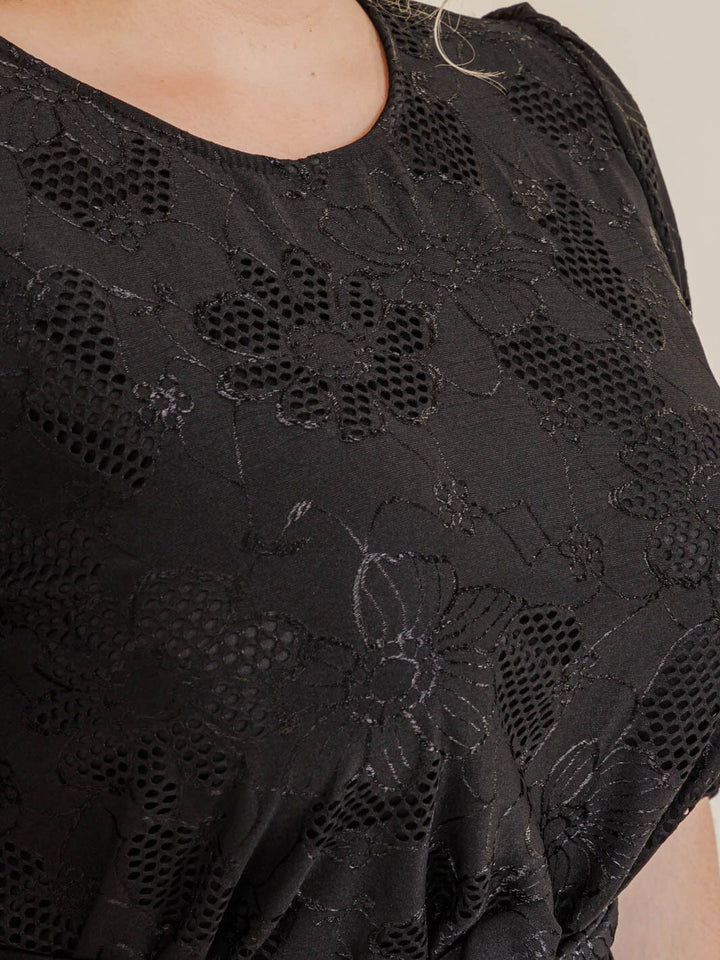 PLUS SIZE SHORT SLEEVE FLOWER EYELET DETAILED SELF TIE FRONT POCKETS MIDI DRESS