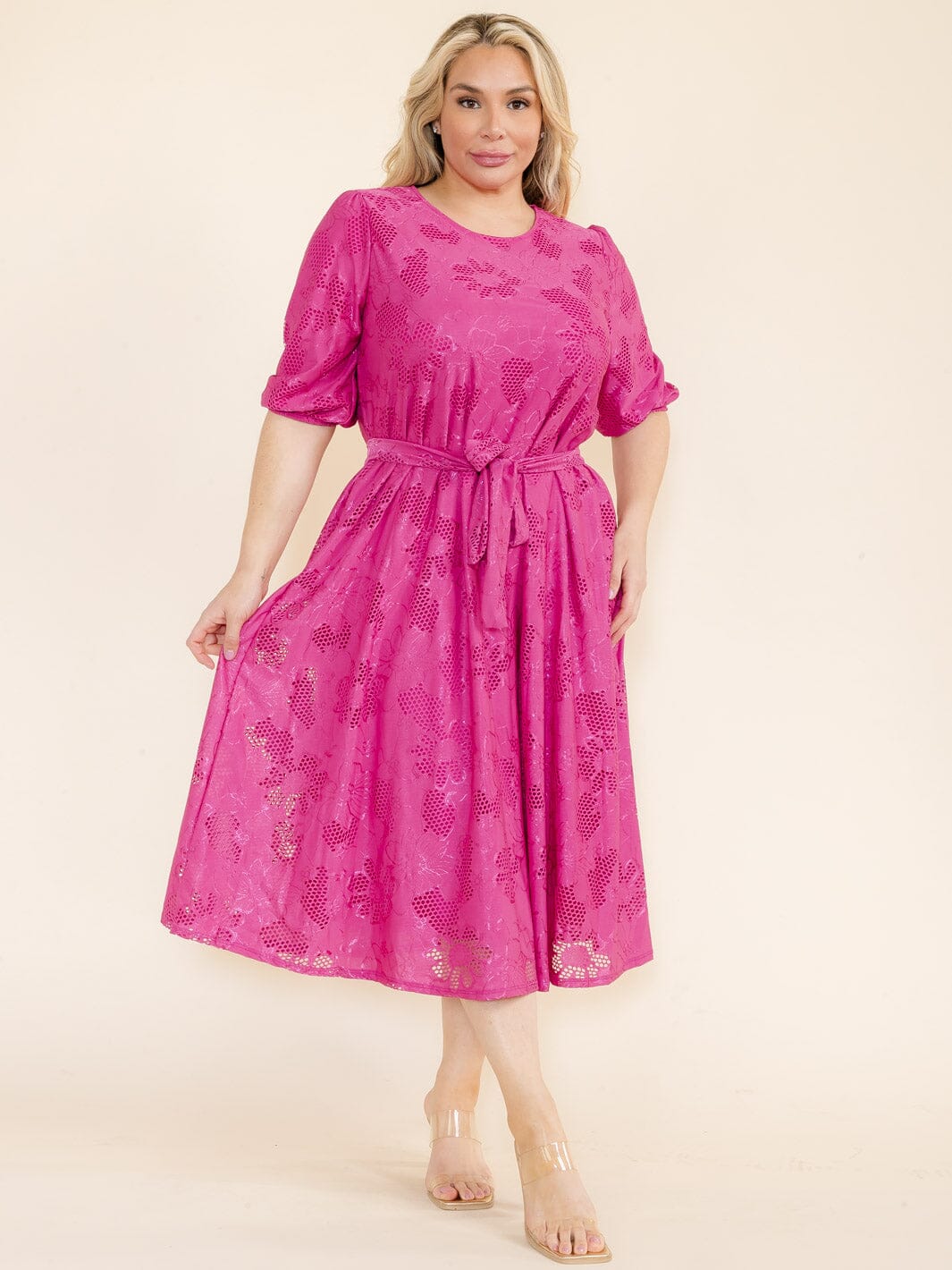 PLUS SIZE SHORT SLEEVE FLOWER EYELET DETAILED SELF TIE FRONT POCKETS MIDI DRESS