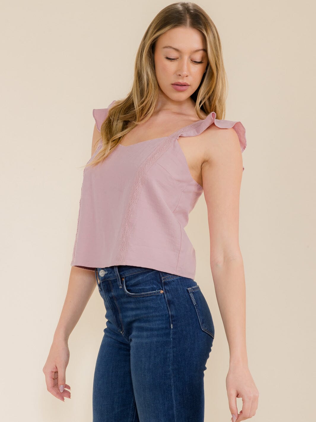 WOMEN'S SLEEVELESS RUFFLE TANK TOP