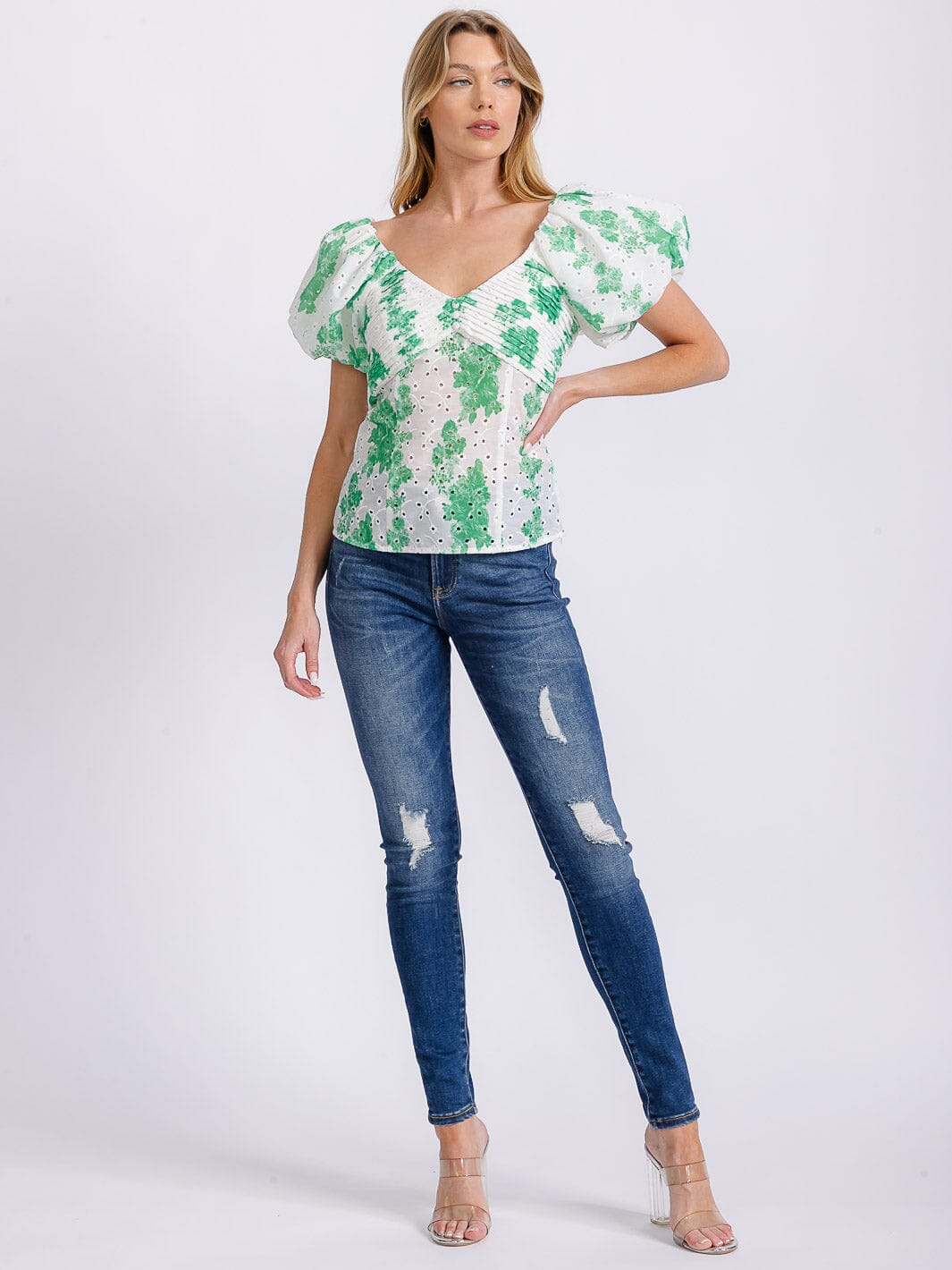 WOMEN'S SHORT PUFF SLEEVE V-NECK EYELET FLORAL BLOUSE