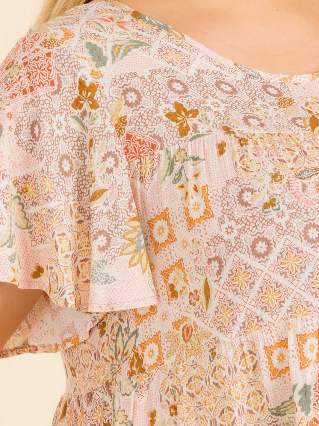 PLUS SIZE SHORT SLEEVE TIERED MULTI PRINT TUNIC BLOUSE