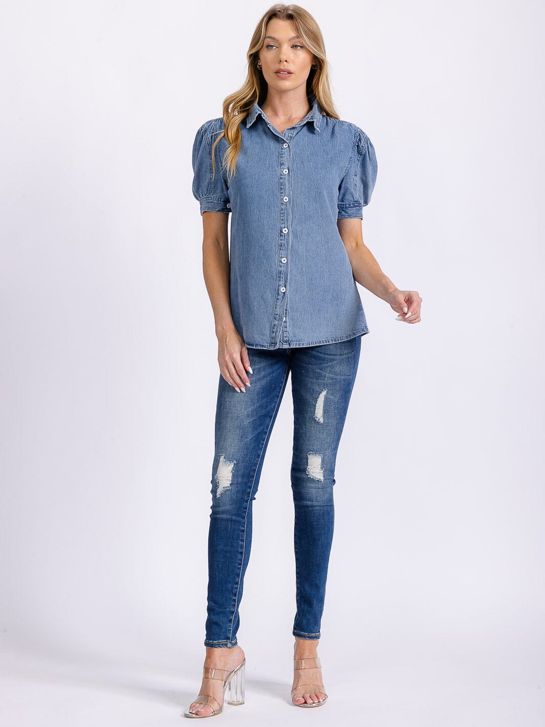 WOMEN'S SHORT PUFF SLEEVE BUTTON CLOSURE DENIM BLOUSE