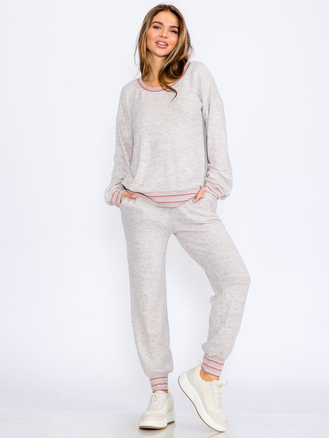 WOMEN'S LONG SLEEVE TOP & JOGGER LEG PANTS TRIM DETAILED 2PC. SET
