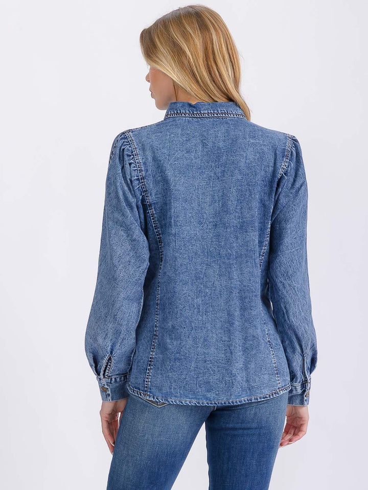 WOMEN'S LONG SLEEVE BUTTON CLOSURE WASHED DENIM BLOUSE
