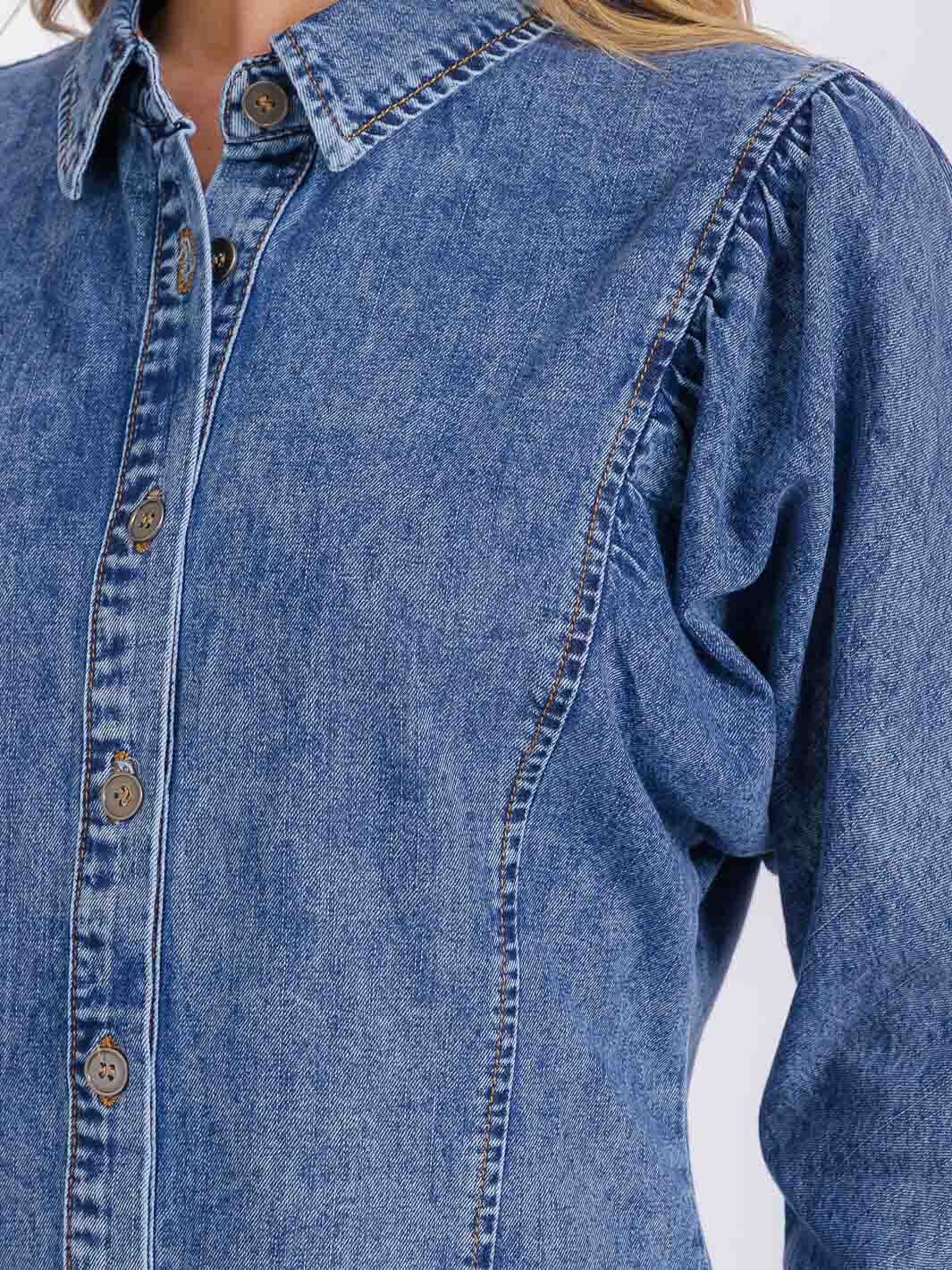 WOMEN'S LONG SLEEVE BUTTON CLOSURE WASHED DENIM BLOUSE