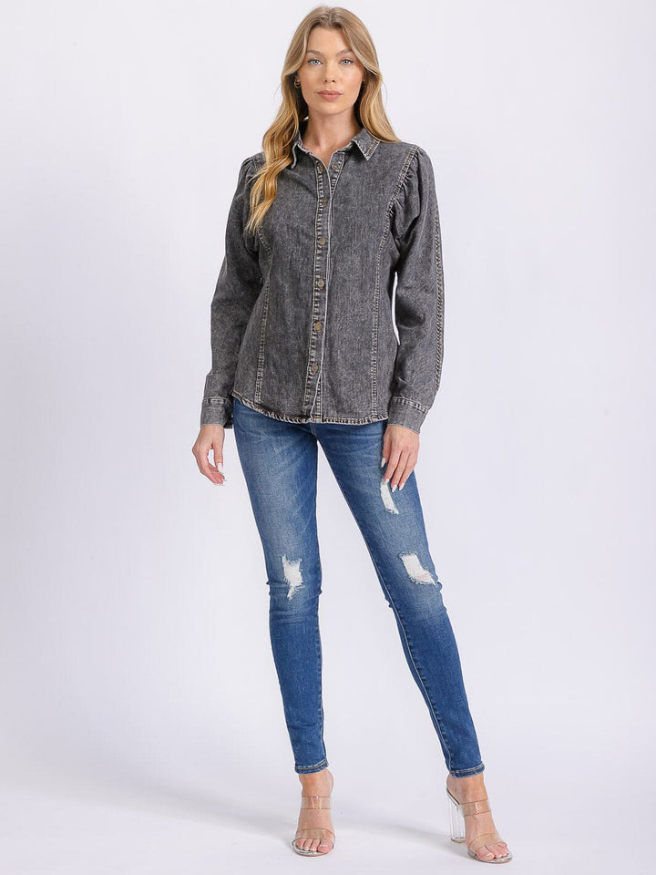 WOMEN'S LONG SLEEVE BUTTON CLOSURE WASHED DENIM BLOUSE