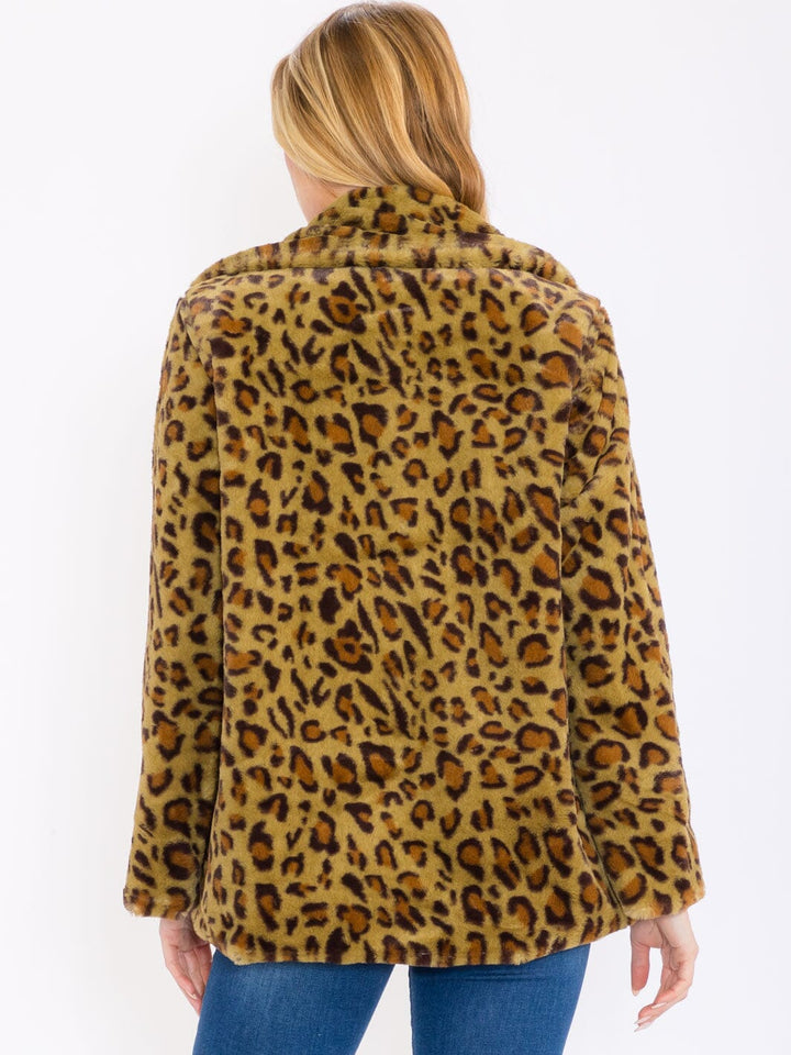 WOMEN'S LONG SLEEVE BUTTON CLOSURE FRONT POCKETS ANIMAL PRINT SHERPA JACKET