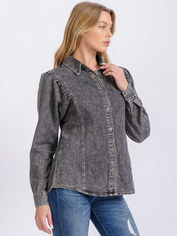 WOMEN'S LONG SLEEVE BUTTON CLOSURE WASHED DENIM BLOUSE