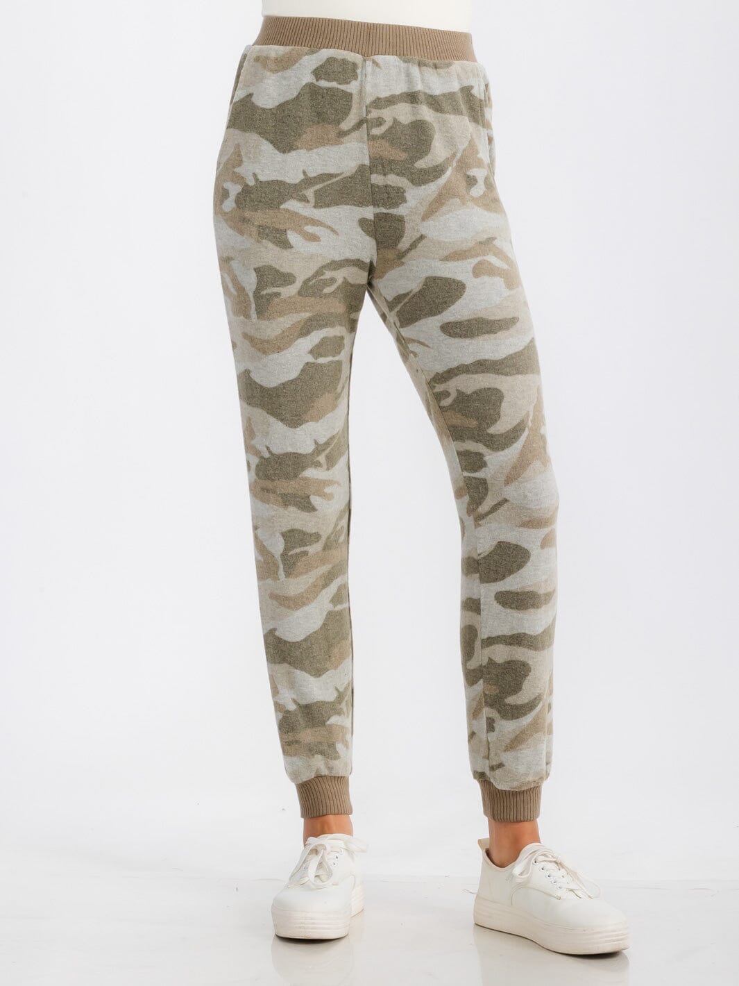 WOMEN'S ELASTIC WAIST FRONT POCKET CAMO PRINT FLEECE JOGGER SWEATPANTS