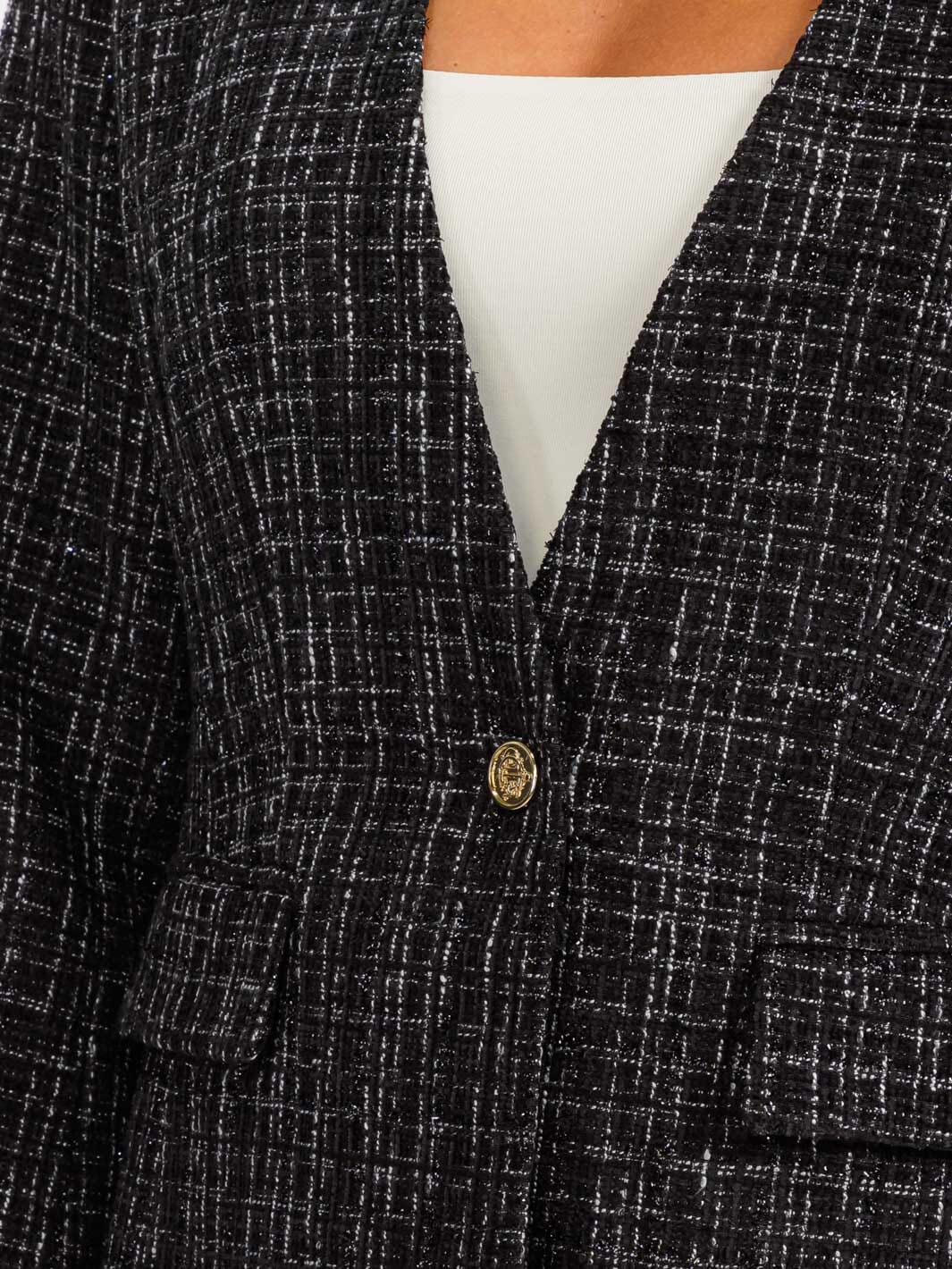 WOMEN'S LONG SLEEVE BUTTON CLOSURE FRONT POCKET BLAZER