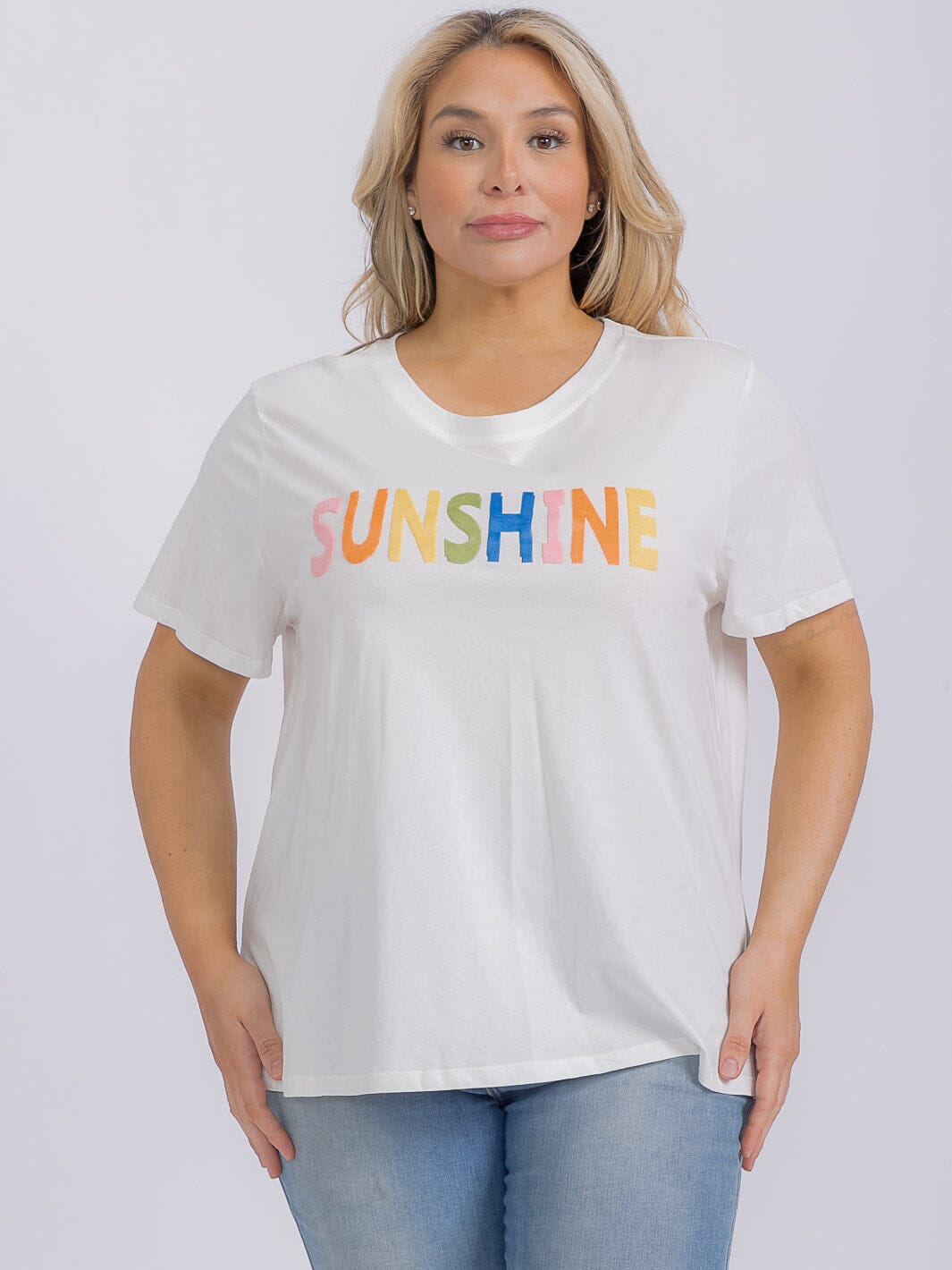 PLUS SIZE SHORT SLEEVE GRAPHIC TOP SUNSHINE