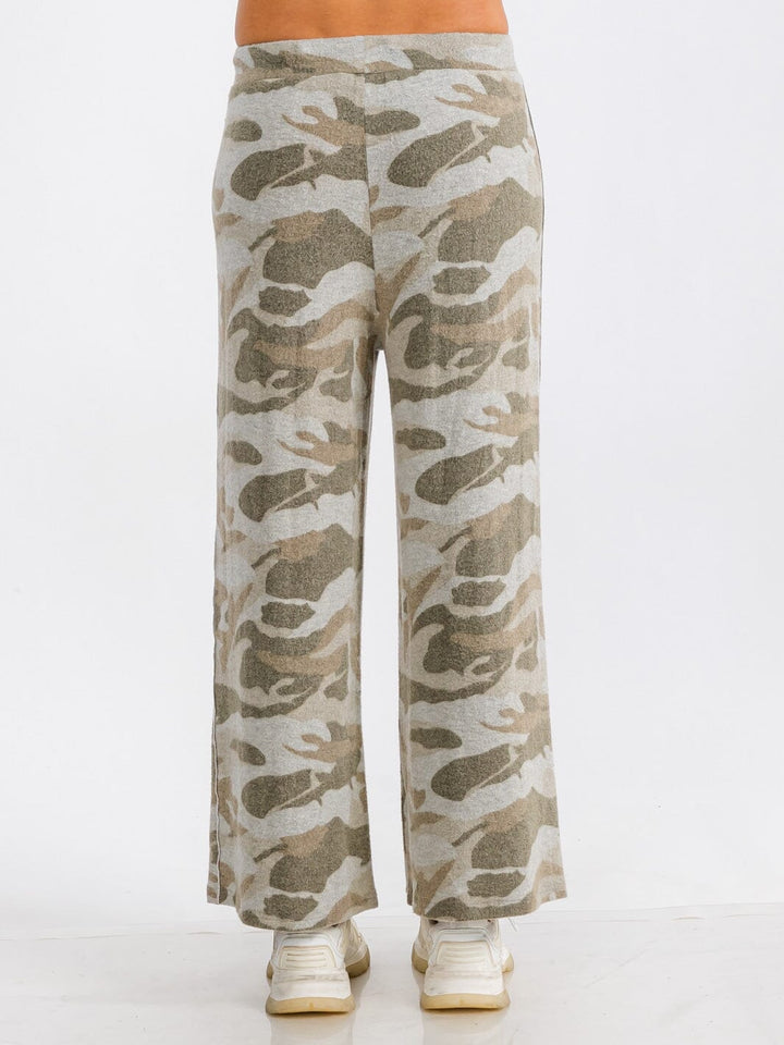 WOMEN'S ELASTIC WAIST FRONT POCKET CAMO PRINT FLEECE SWEATPANTS