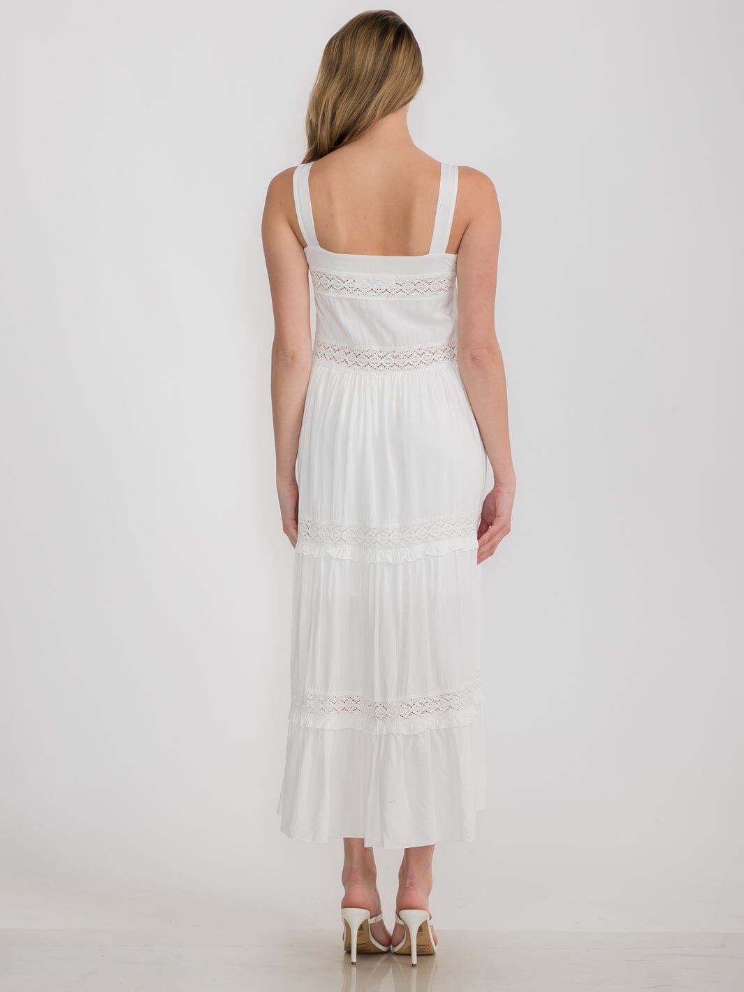 WOMEN'S SLEEVELESS TIERED CROCHET DETAILED MAXI DRESS