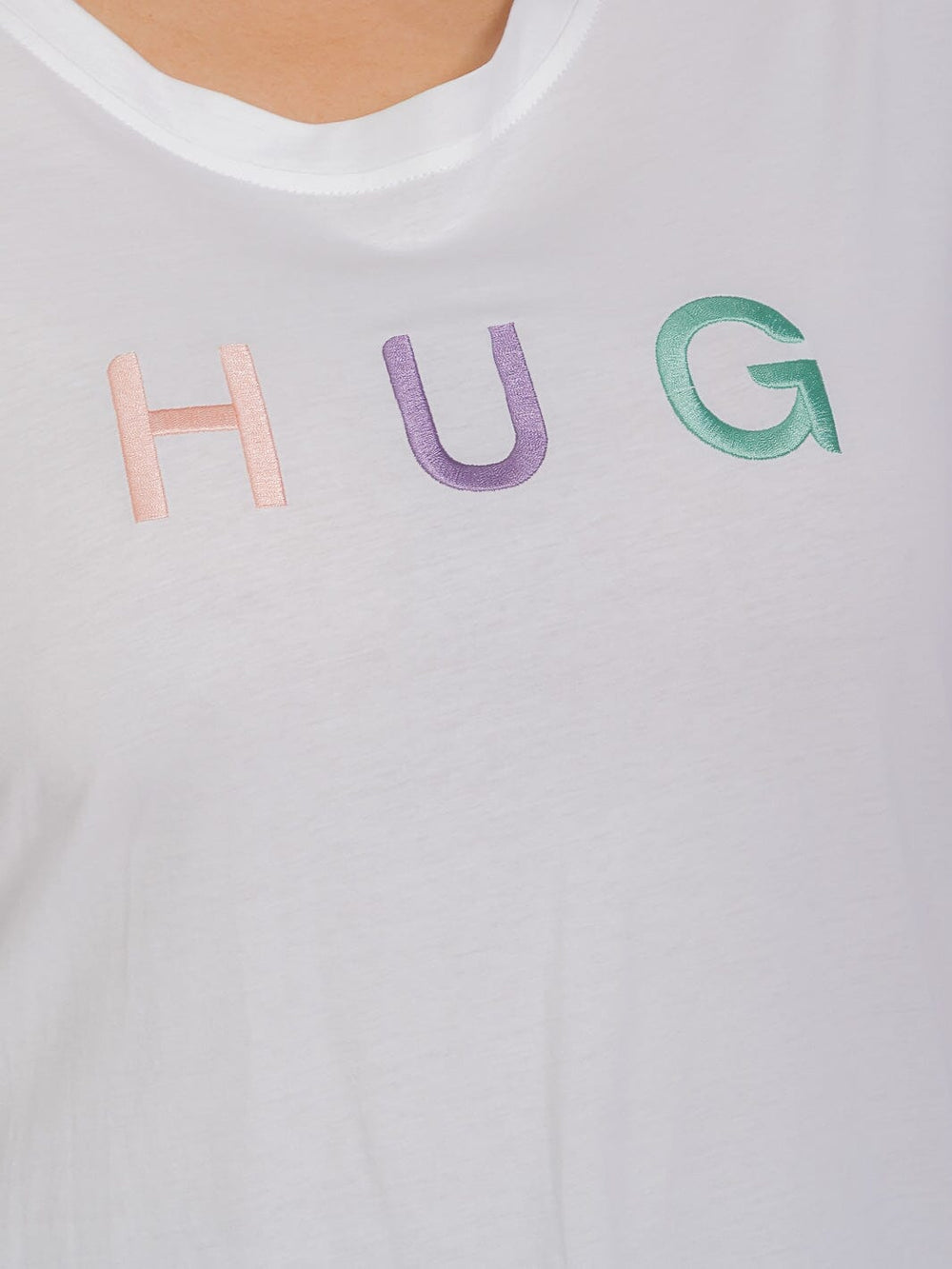 PLUS SIZE SHORT SLEEVE GRAPHIC TOP HUG