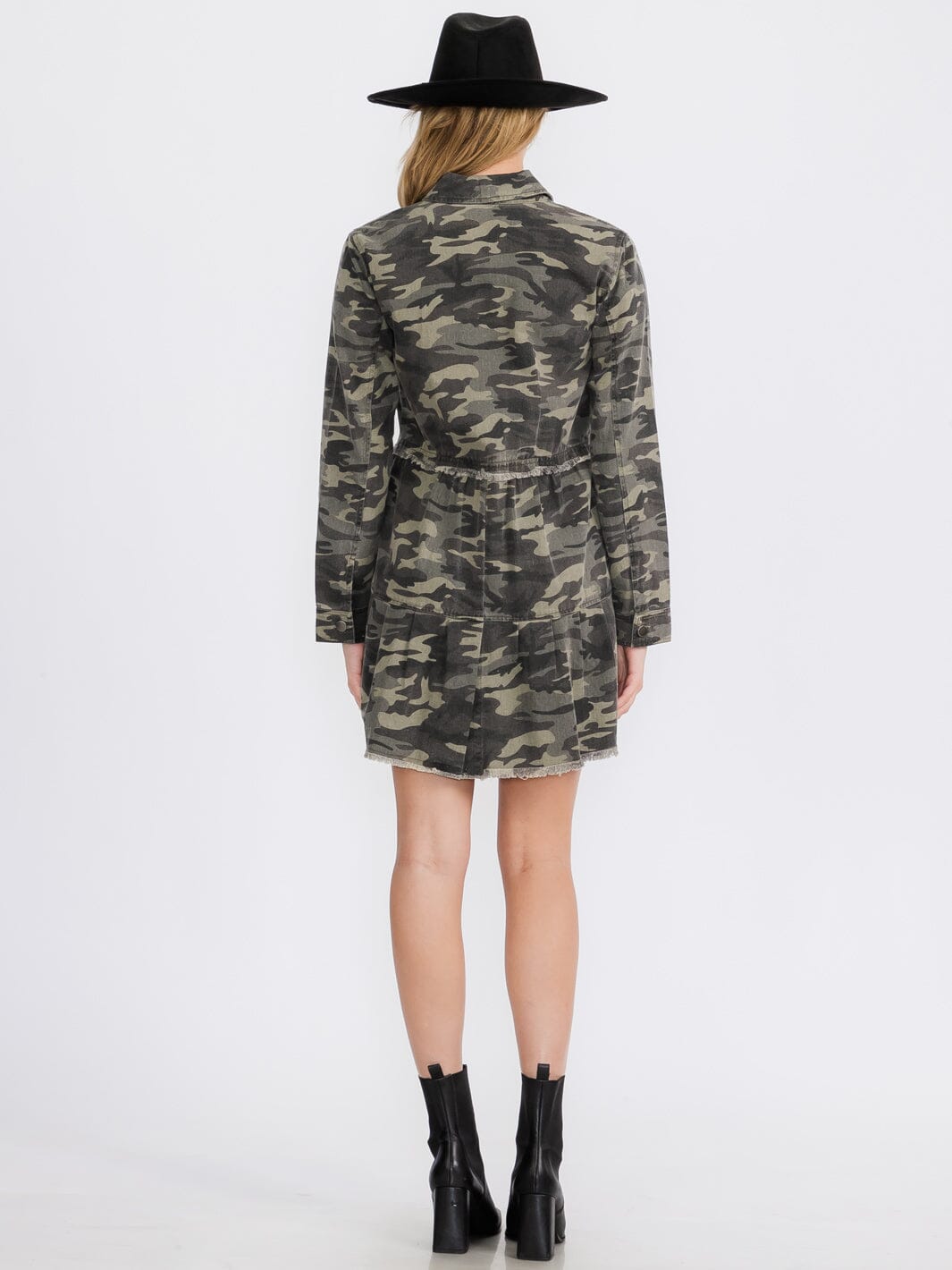 WOMEN'S LONG SLEEVE BUTTON CLOSURE FRONT POCKET CAMO PRINT DENIM MINI DRESS