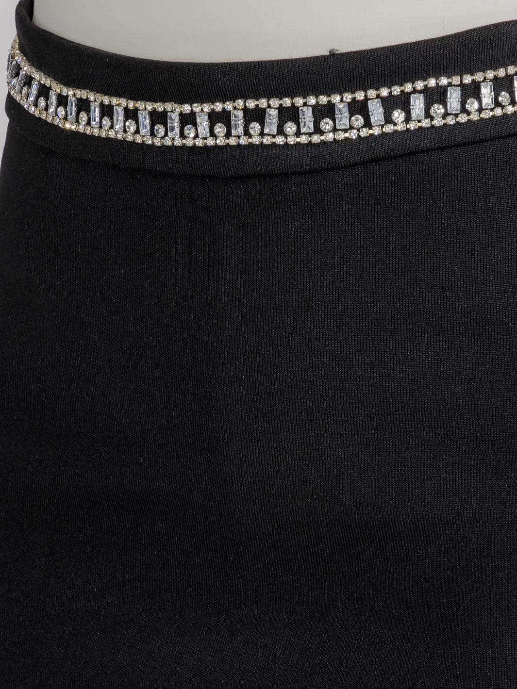 WOMEN'S ZIP UP STUDS TRIM DETAILED BANDAGE MINI SKIRT