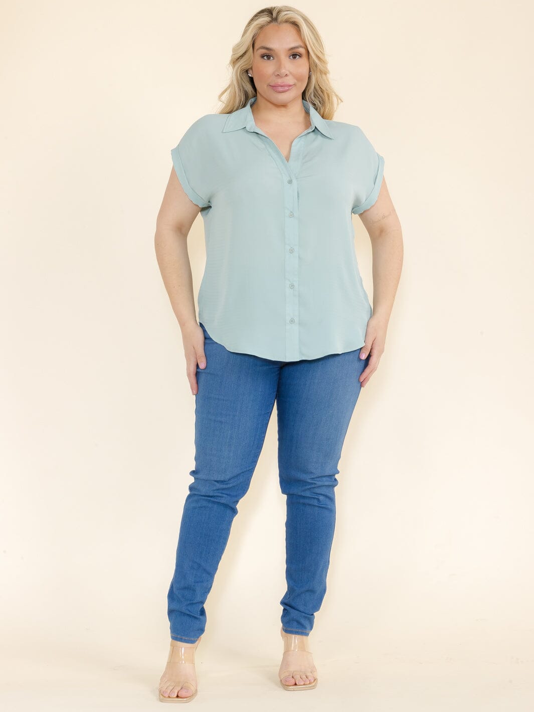 PLUS SIZE SHORT SLEEVE V-NECK BUTTON CLOSURE BLOUSE