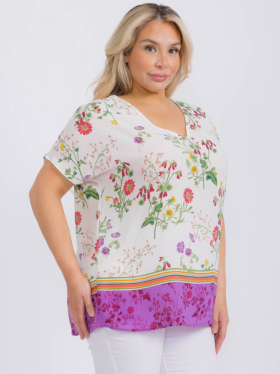 PLUS SIZE SHORT SLEEVE V-NECK FLORAL PRINT BLOUSE