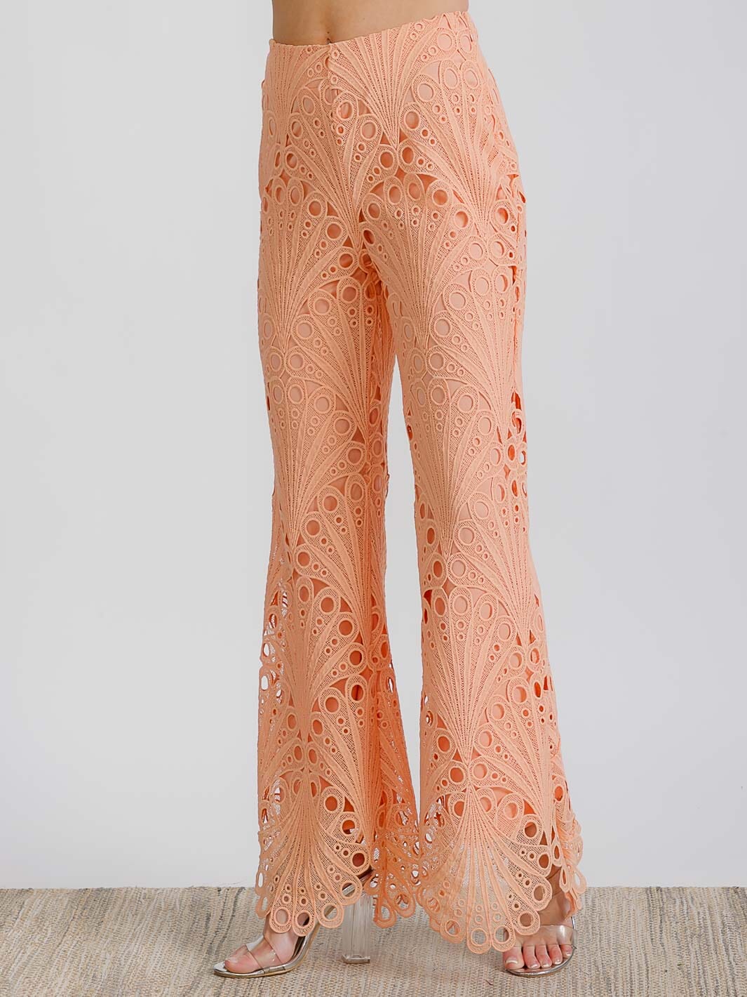 WOMEN'S ZIPPER CLOSURE EYELET DETAILED WIDE LEG PANTS