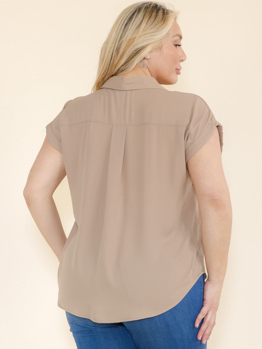 PLUS SIZE SHORT SLEEVE V-NECK BUTTON CLOSURE BLOUSE