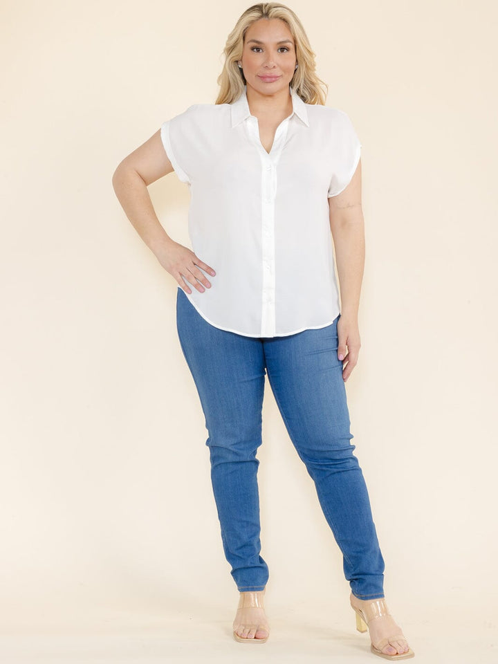 PLUS SIZE SHORT SLEEVE V-NECK BUTTON CLOSURE BLOUSE