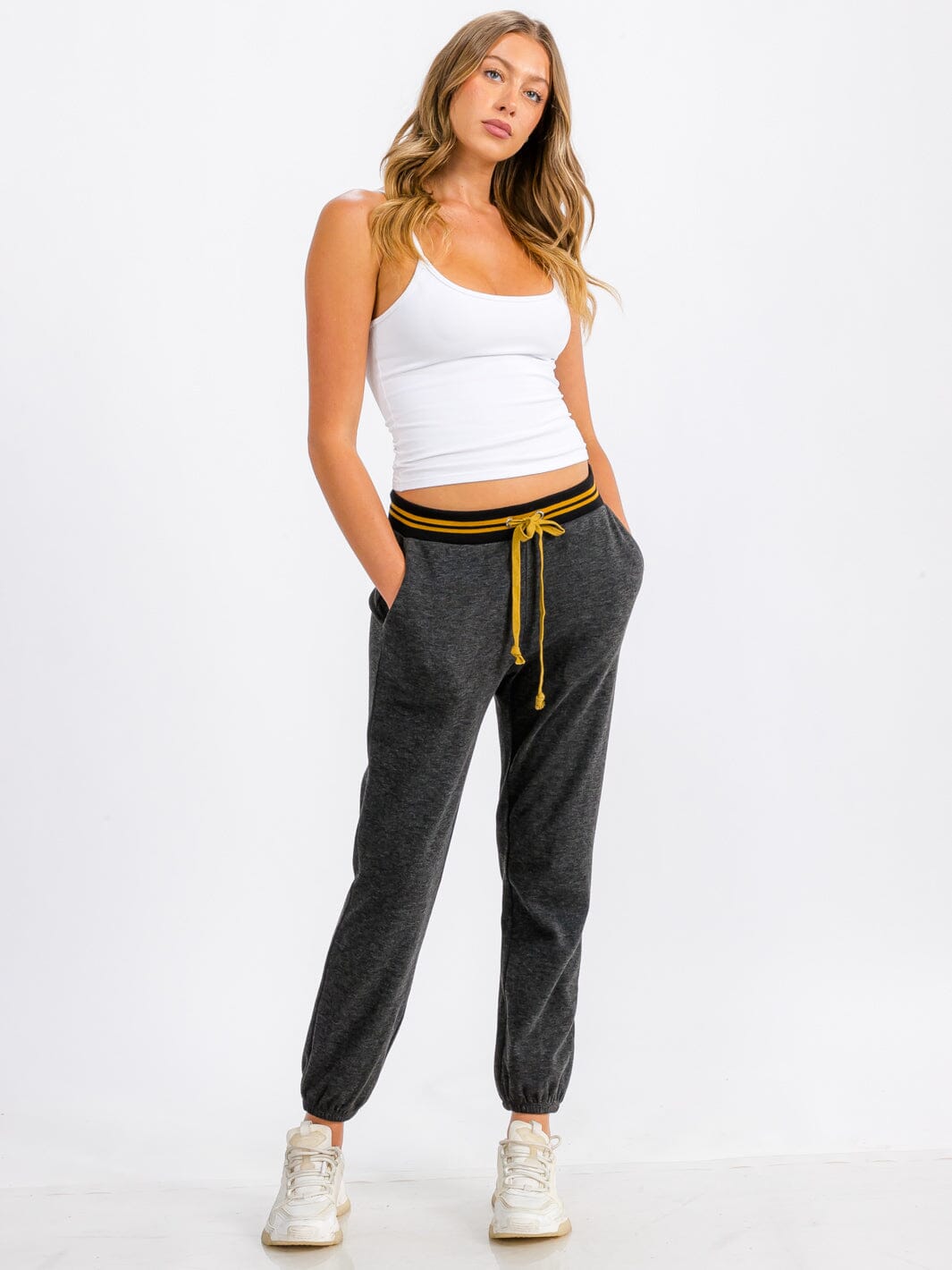 WOMEN'S ELASTIC WAIST FRONT POCKET JOGGER SWEATPANTS (Copy)