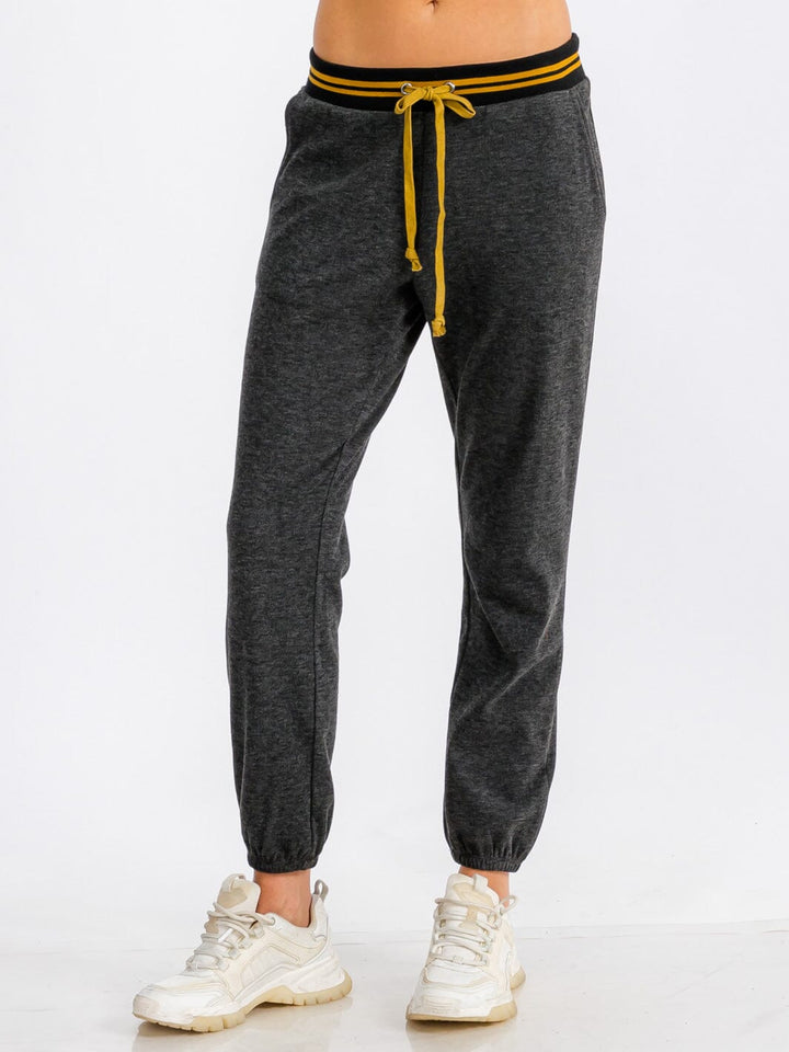 WOMEN'S ELASTIC WAIST FRONT POCKET JOGGER SWEATPANTS (Copy)