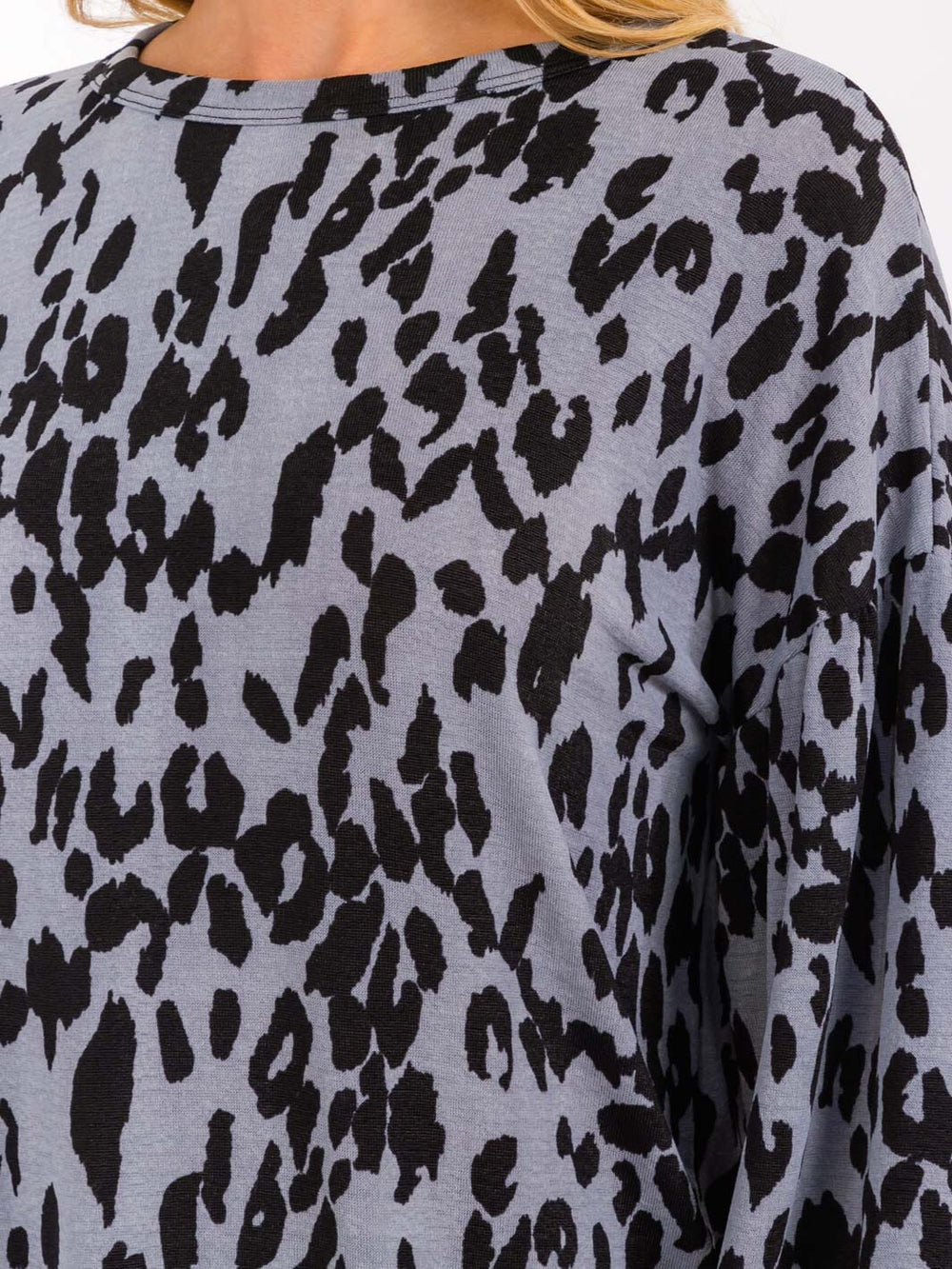 WOMEN'S LONG SLEEVE ANIMAL PRINT BLOUSE TOP