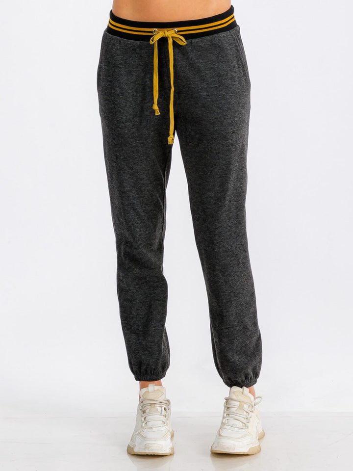 WOMEN'S ELASTIC WAIST FRONT POCKET JOGGER SWEATPANTS (Copy)