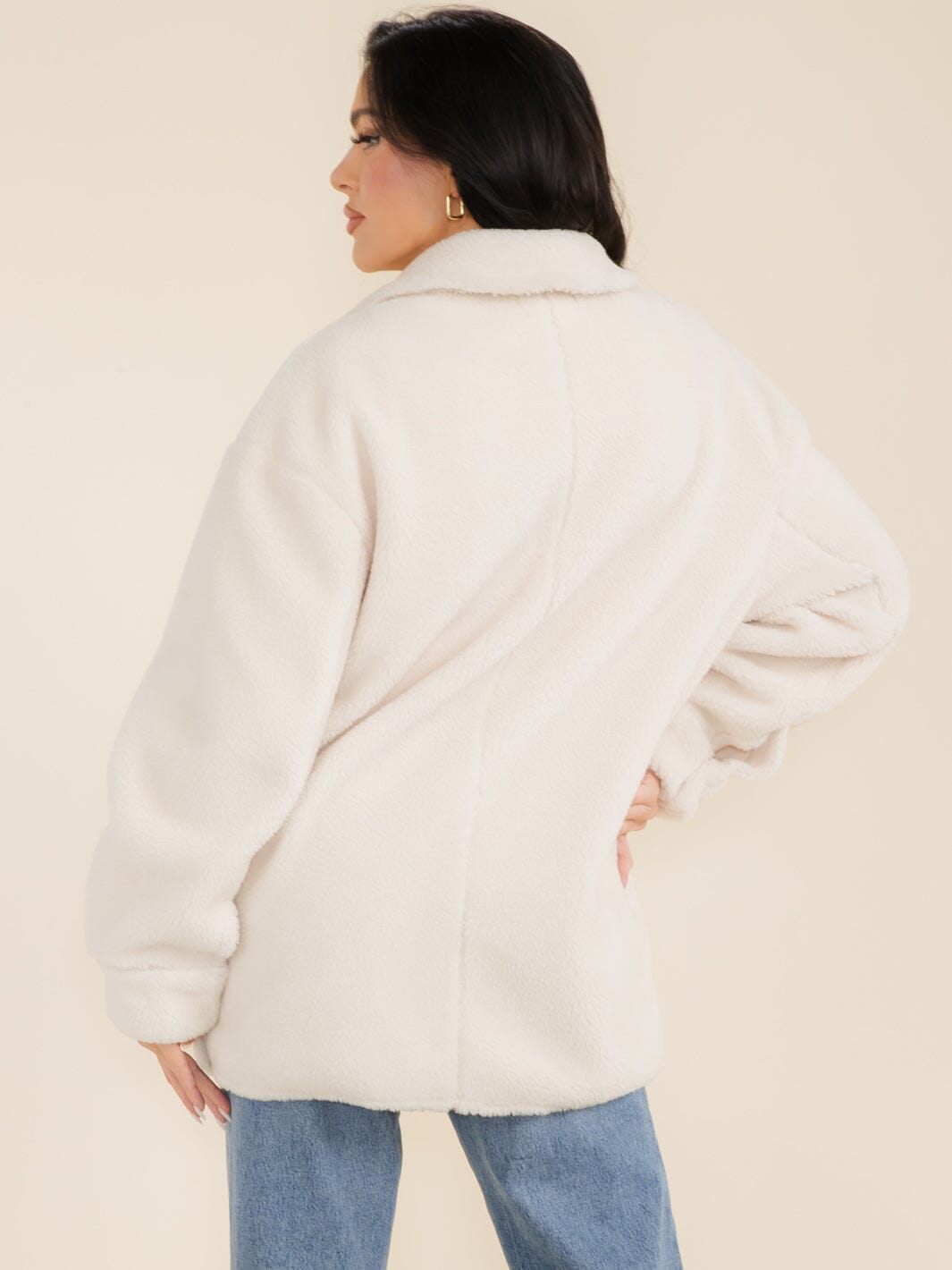 WOMEN'S LONG SLEEVE BUTTON CLOSURE FRONT POCKETS SHERPA JACKET