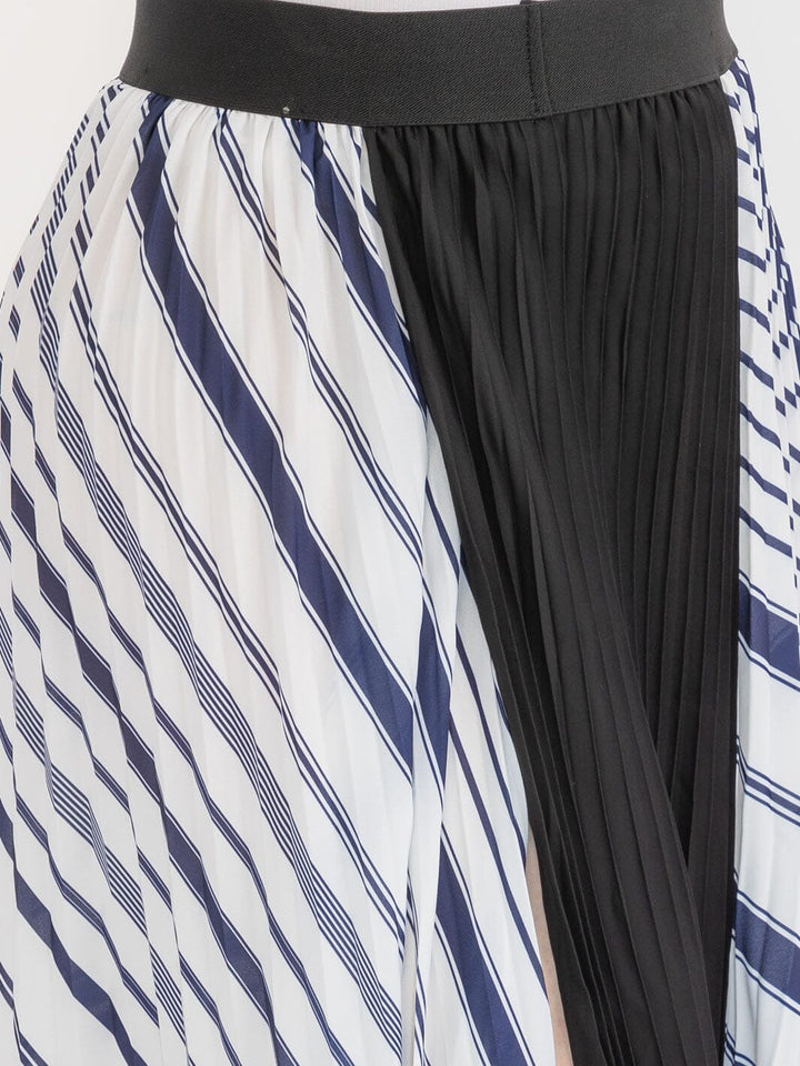 PLUS SIZE ELASTIC WAIST FRONT SLIT PLEATED PRINT MAXI SKIRT