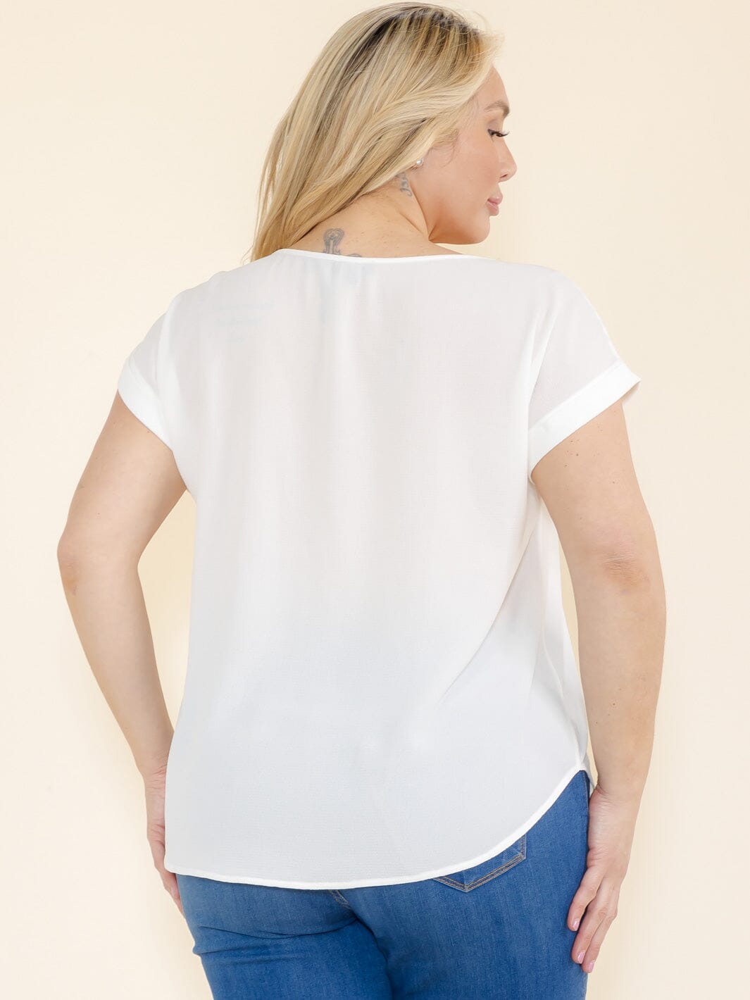 PLUS SIZE SHORT SLEEVE BUTTON DETAILED BLOUSE