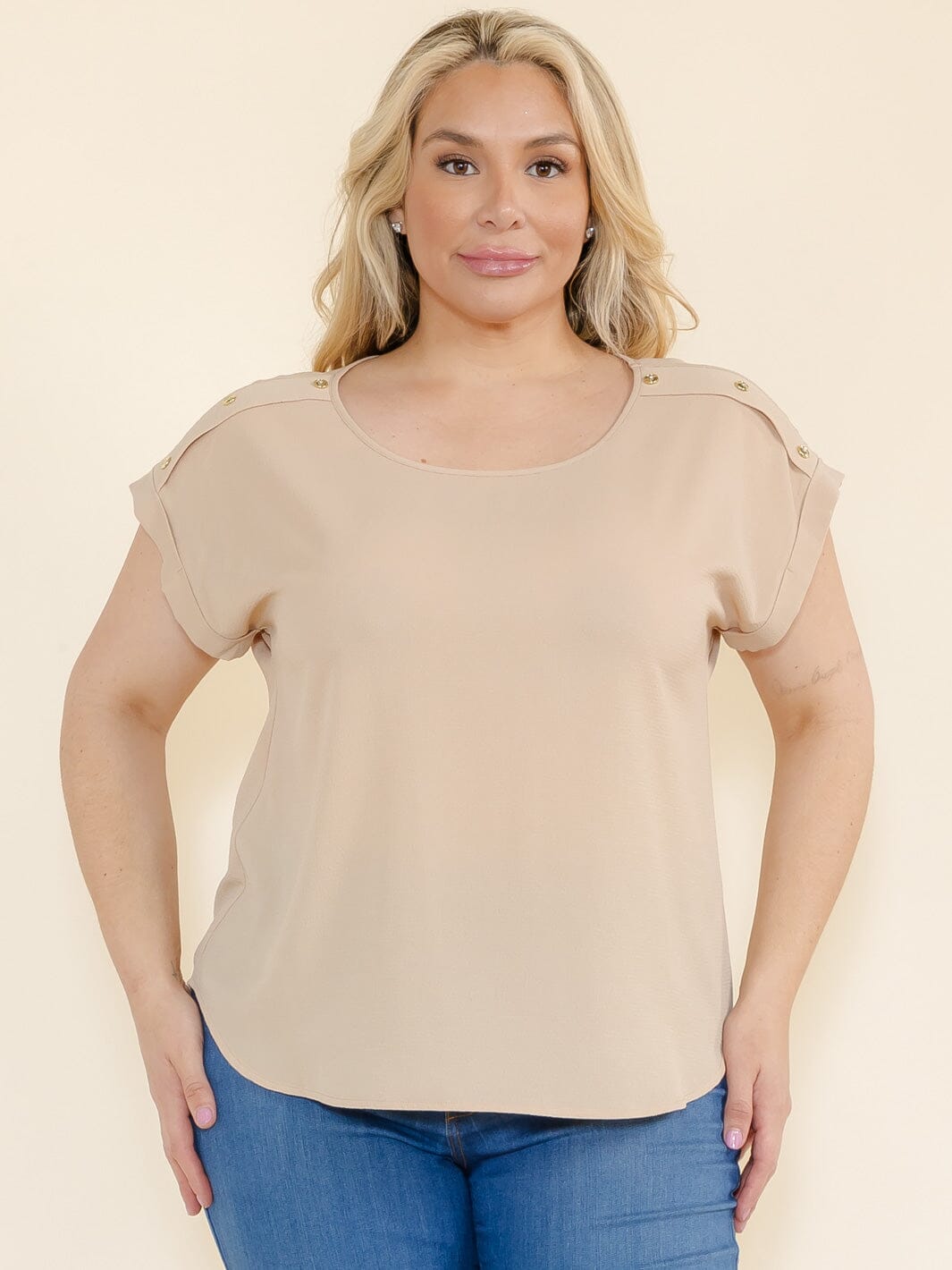 PLUS SIZE SHORT SLEEVE BUTTON DETAILED BLOUSE