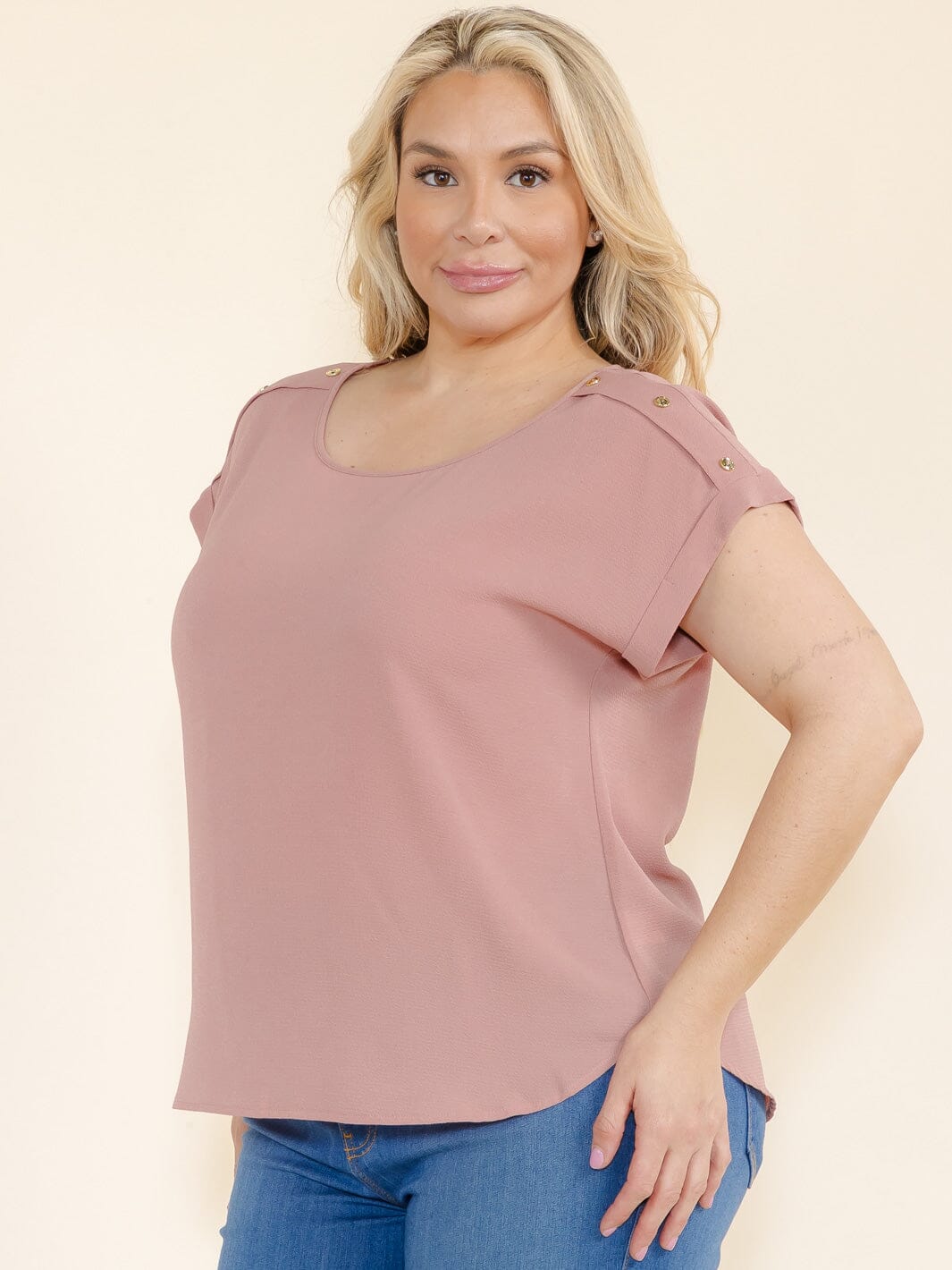PLUS SIZE SHORT SLEEVE BUTTON DETAILED BLOUSE