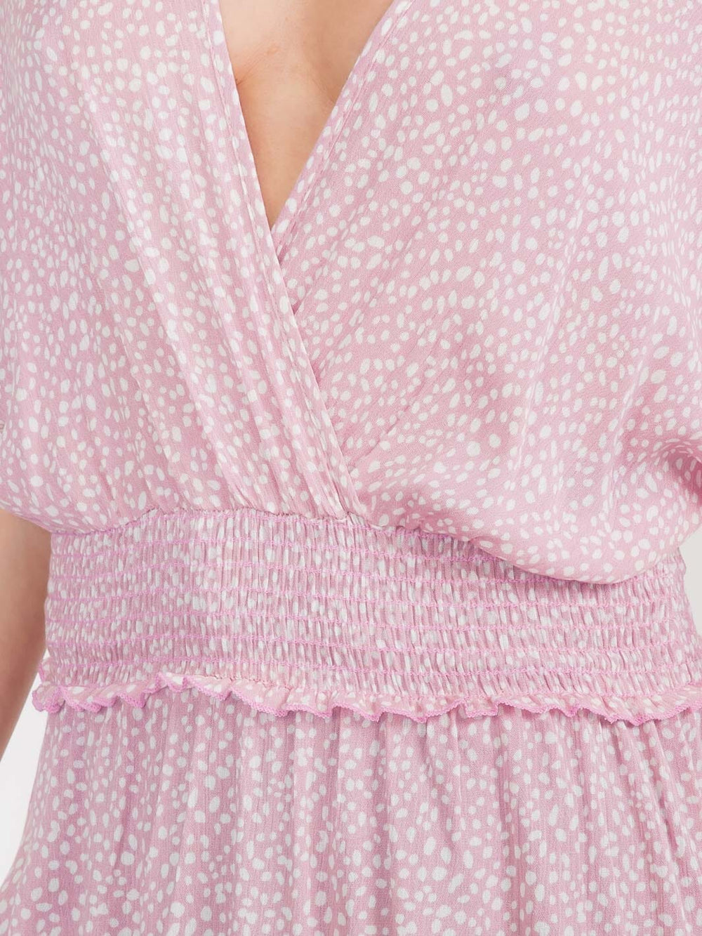 WOMEN'S SHORT SLEEVE V-NECK SMOCK WAIST TUNIC TOP