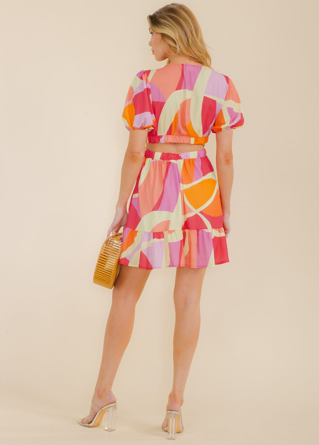 WOMEN'S SHORT SLEEVE SURPLICE CUT OUT COLORBLOCK MINI DRESS