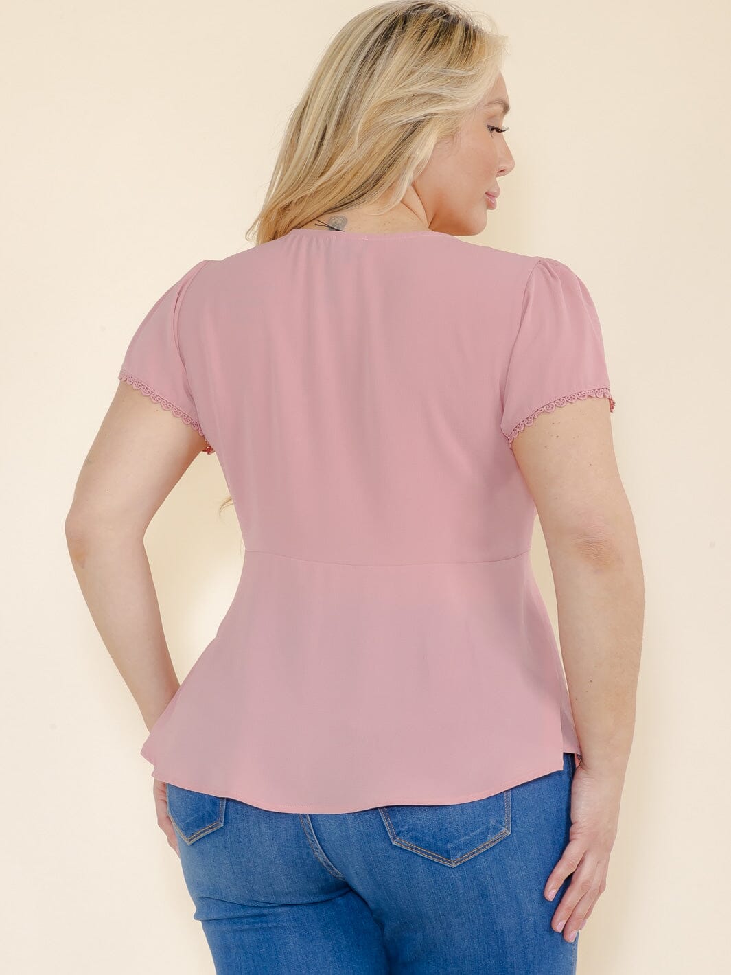 PLUS SIZE SHORT SLEEVE V-NECK BUTTON CLOSURE BLOUSE