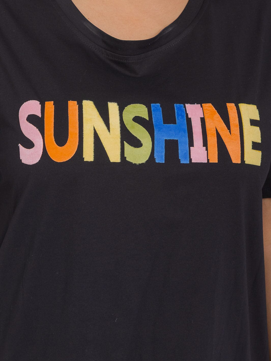 PLUS SIZE SHORT SLEEVE GRAPHIC TOP SUNSHINE