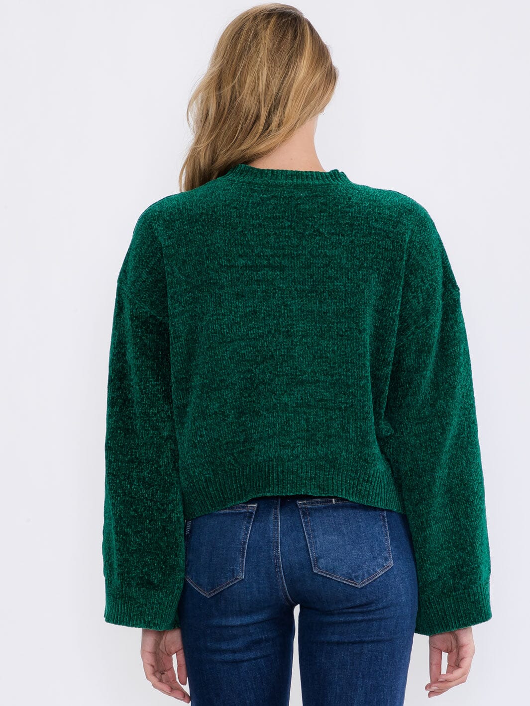 WOMEN'S LONG BELL SLEEVE PULLOVER SWEATER