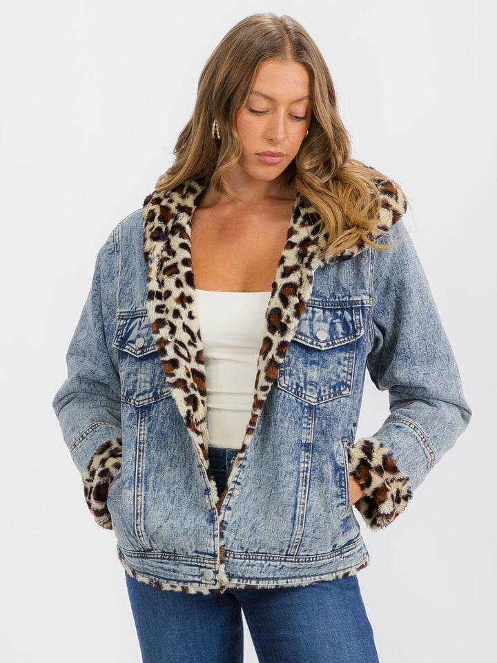 WOMEN'S LONG SLEEVE BUTTON UP FRONT POCKET ANIMAL FUR HOODED DENIM JACKET
