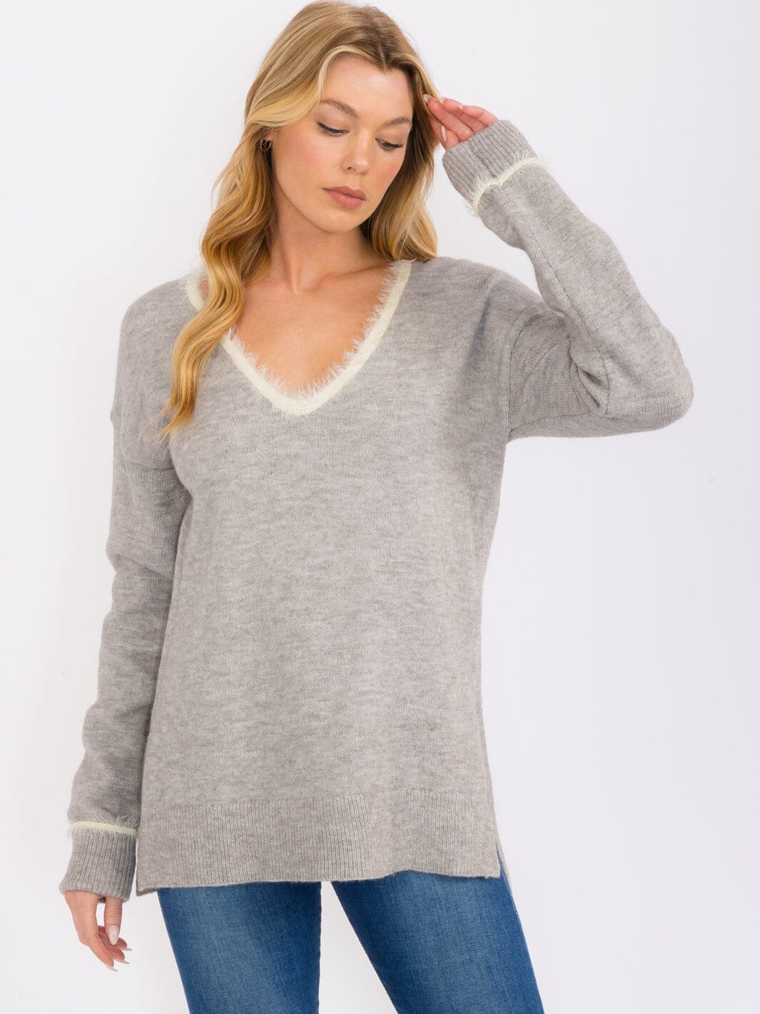 WOMEN'S LONG SLEEVES V-NECK PULLOVER TRIM DETAILED SWEATER