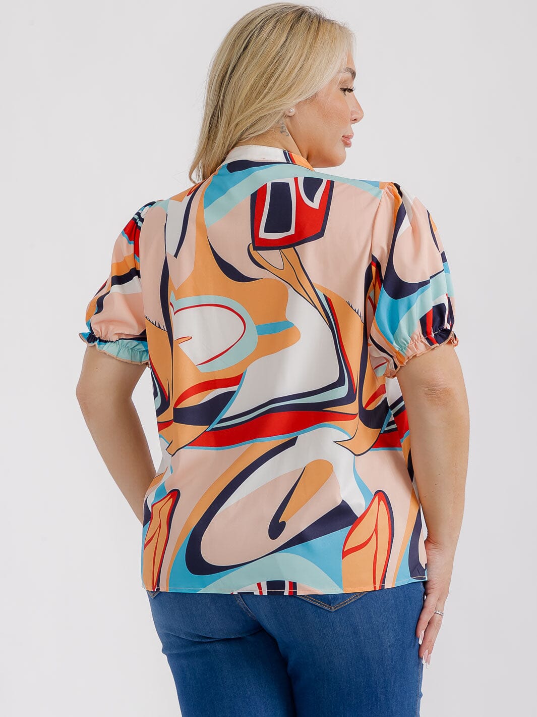 PLUS SIZE SHORT SLEEVES V-NECK MULTI PRINT BLOUSE