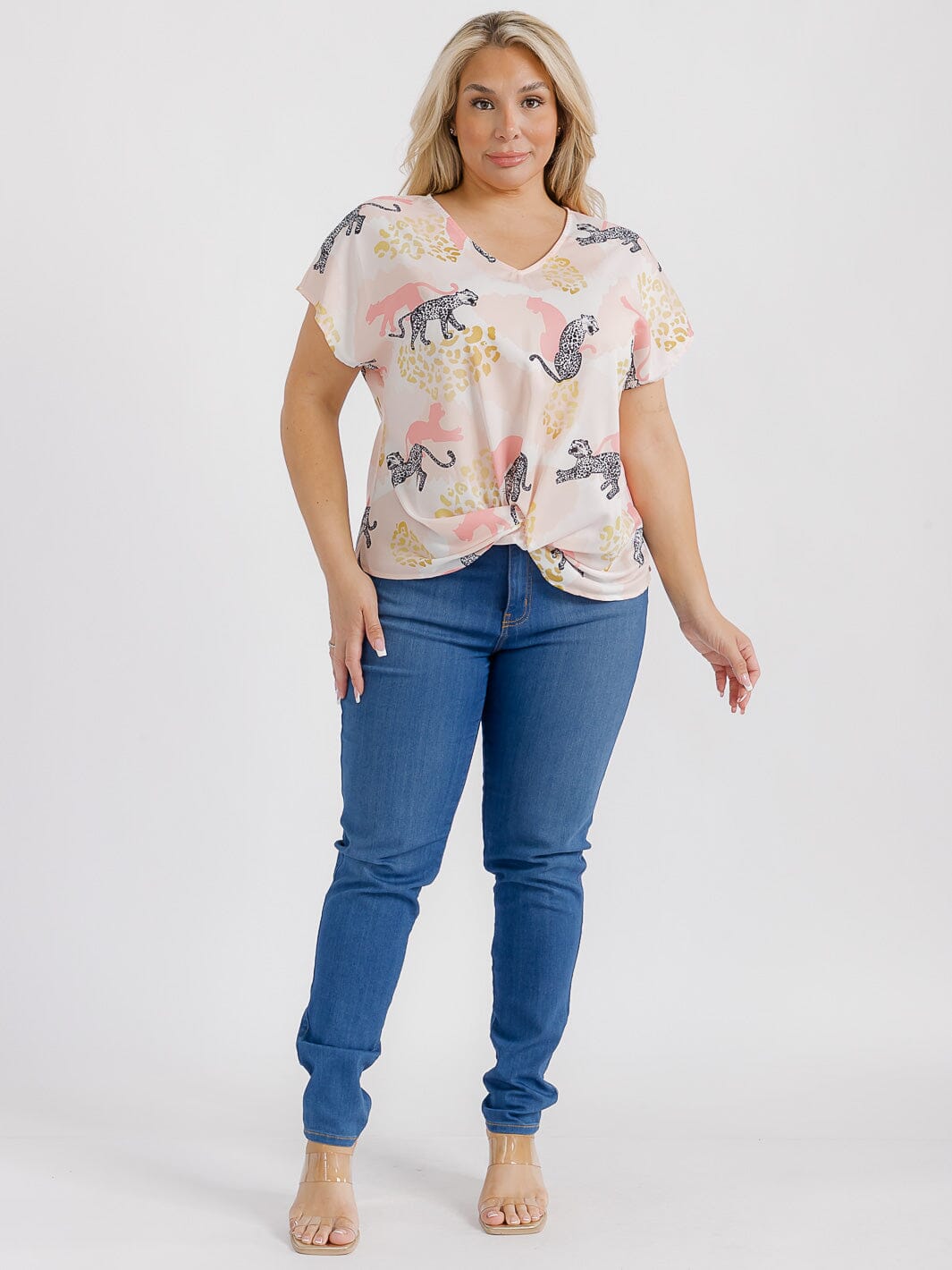 PLUS SIZE SHORT SLEEVES V-NECK FRONT TWIST MULTI PRINT BLOUSE