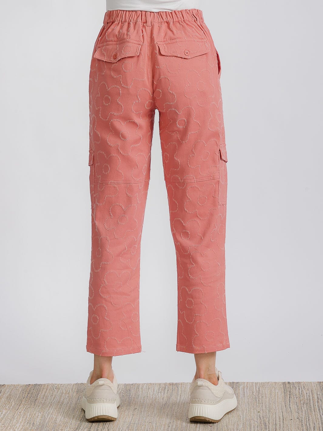 WOMEN'S BUTTON CLOSURE CARGO POCKETS FLOWER WIDE LEG PANTS
