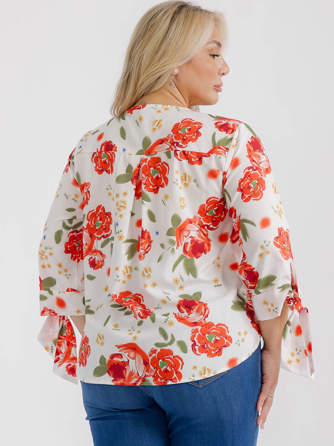 PLUS SIZE 3/4 SLEEVES V-NECK FLORAL PRINT BLOUSE
