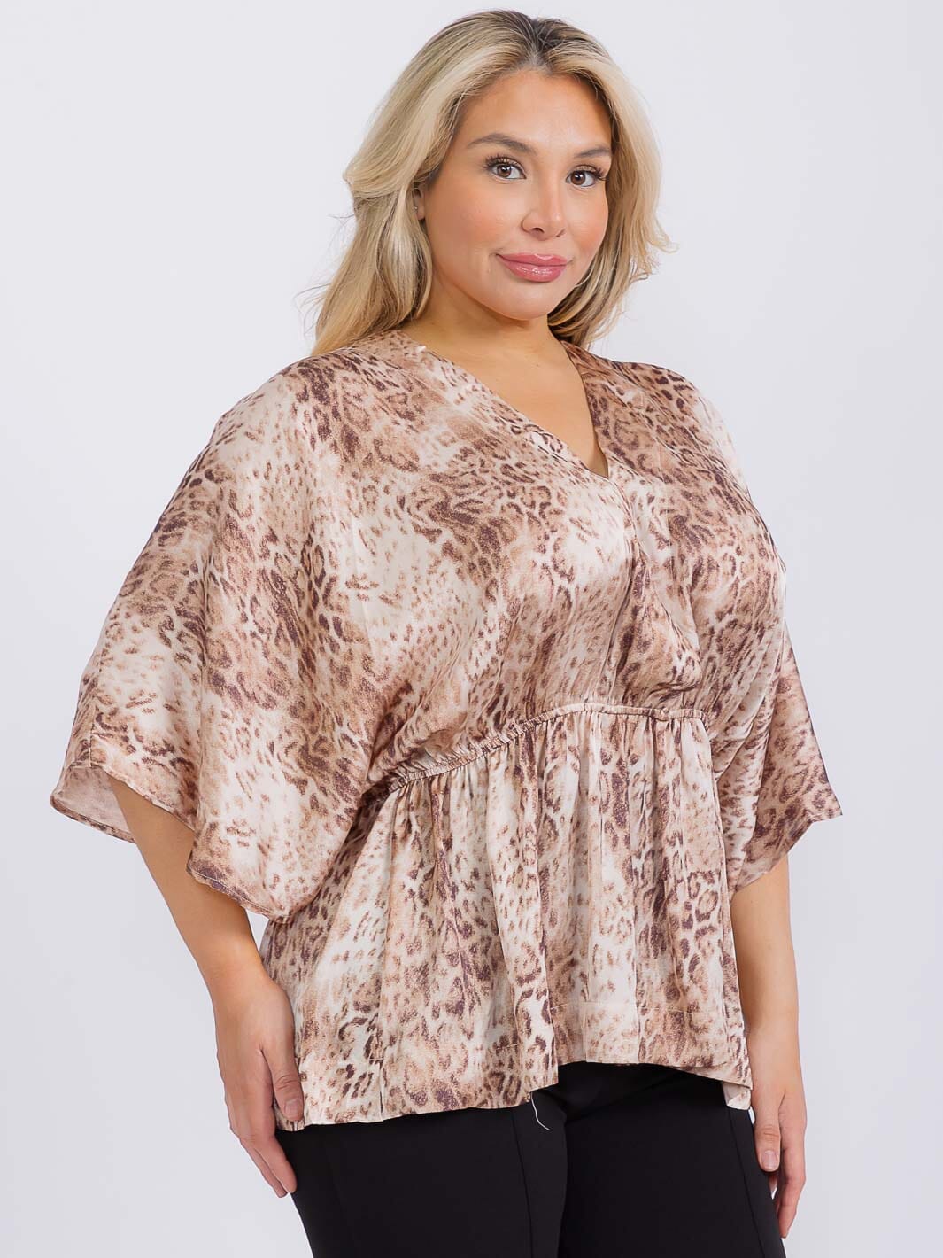 PLUS SIZE SHORT SLEEVE V-NECK ELASTIC WAIST ANIMAL PRINT BLOUSE