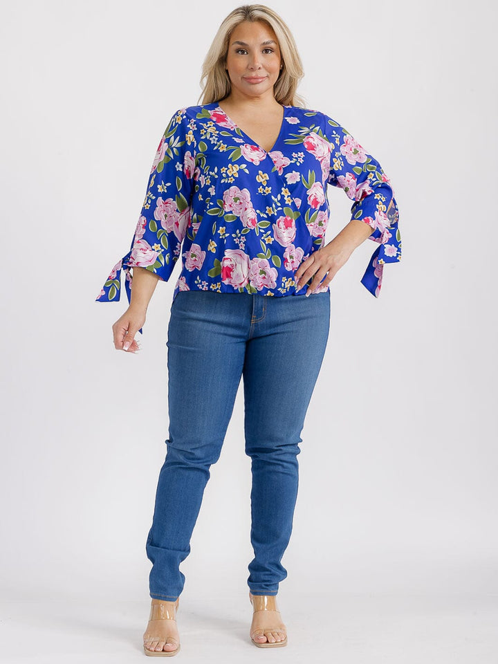PLUS SIZE 3/4 SLEEVES V-NECK FLORAL PRINT BLOUSE