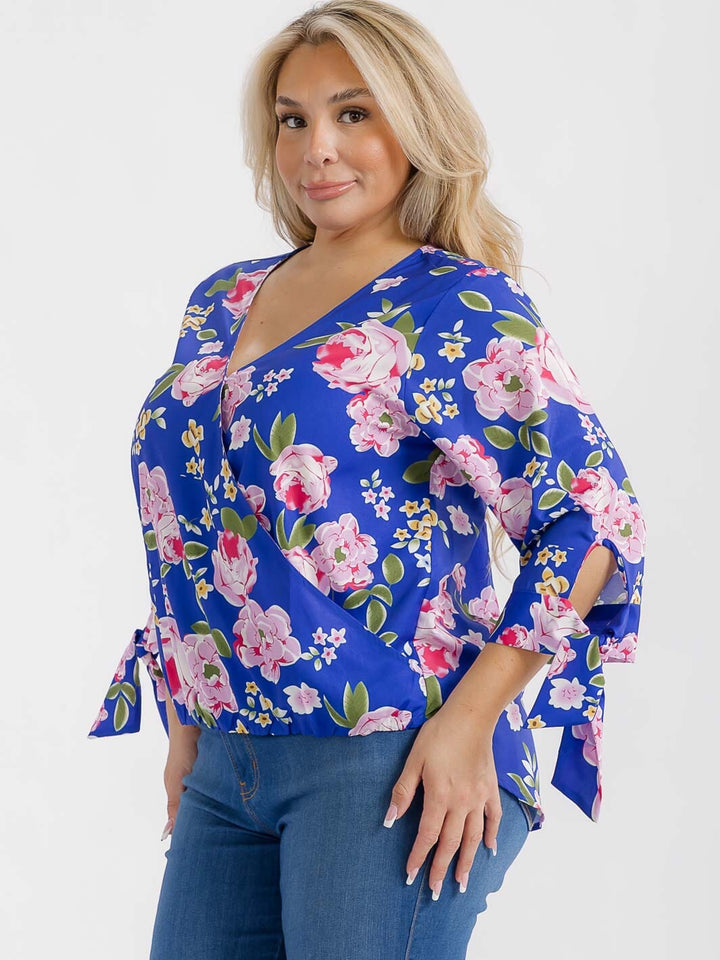 PLUS SIZE 3/4 SLEEVES V-NECK FLORAL PRINT BLOUSE